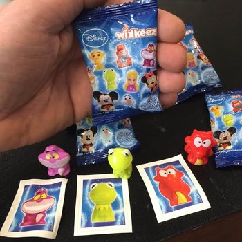 300 &Phi;&iota;&gamma;&omicron;ύ&rho;&epsilon;&sigmaf; DISNEY WIKKEEZZ + &Alpha;&upsilon;&tau;&omicron;&kappa;ό&lambda;&lambda;&eta;&tau;&omicron; &sigma;&epsilon; Blindbag