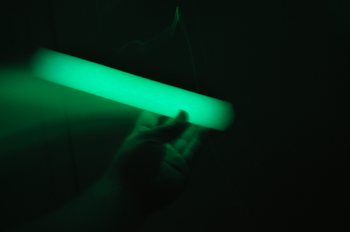 &Phi;&omega;&sigma;&phi;&omicron;&rho;ί&zeta;&omicron;&nu;&tau;&alpha; &Sigma;&tau;&iota;&kappa;ά&kappa;&iota;&alpha; &alpha;&pi;ό &Alpha;&phi;&rho;ώ&delta;&epsilon;&sigmaf; &Upsilon;&lambda;&iota;&kappa;ό Glow (8 &tau;&epsilon;&mu;.)