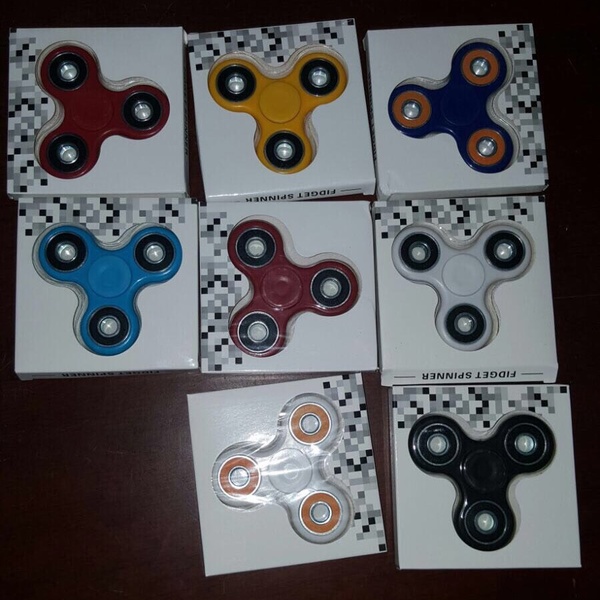 Fidget Spinners / Hand Spinners (Μανία 2017)